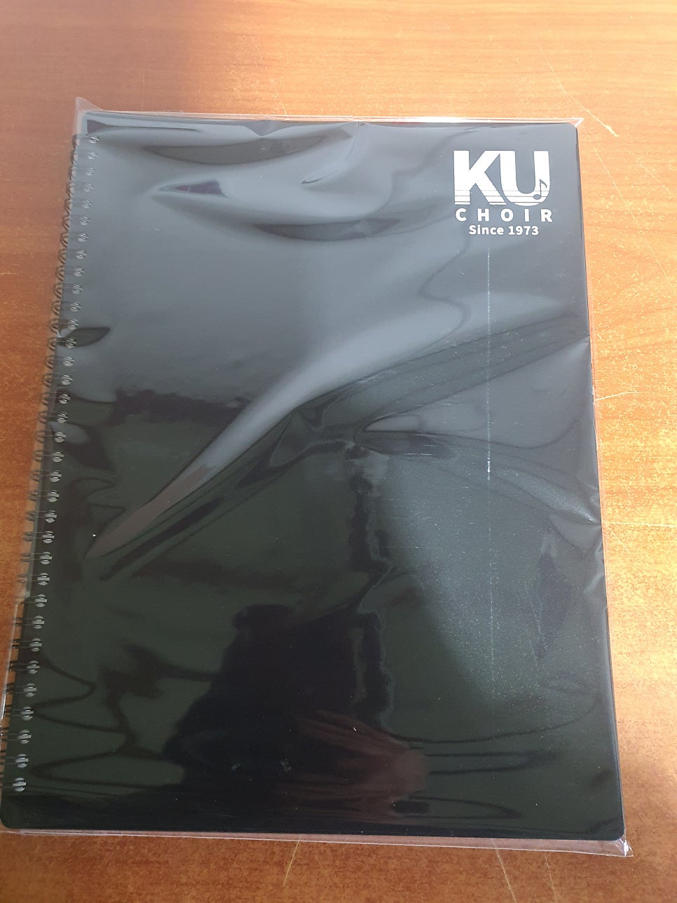 합창 동아리 로고가 담긴 스프링 악보화일 제작